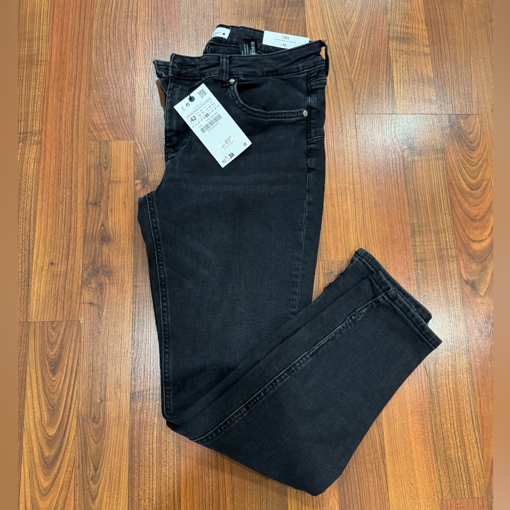 Zara Mid Rise Contour Skinny Jeans